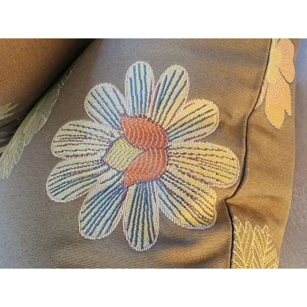 TRIO Kalin EMBROIDERED FLORAL Zippered Throw Pillow Cover 2/20x20 & 10x18 Lumbar